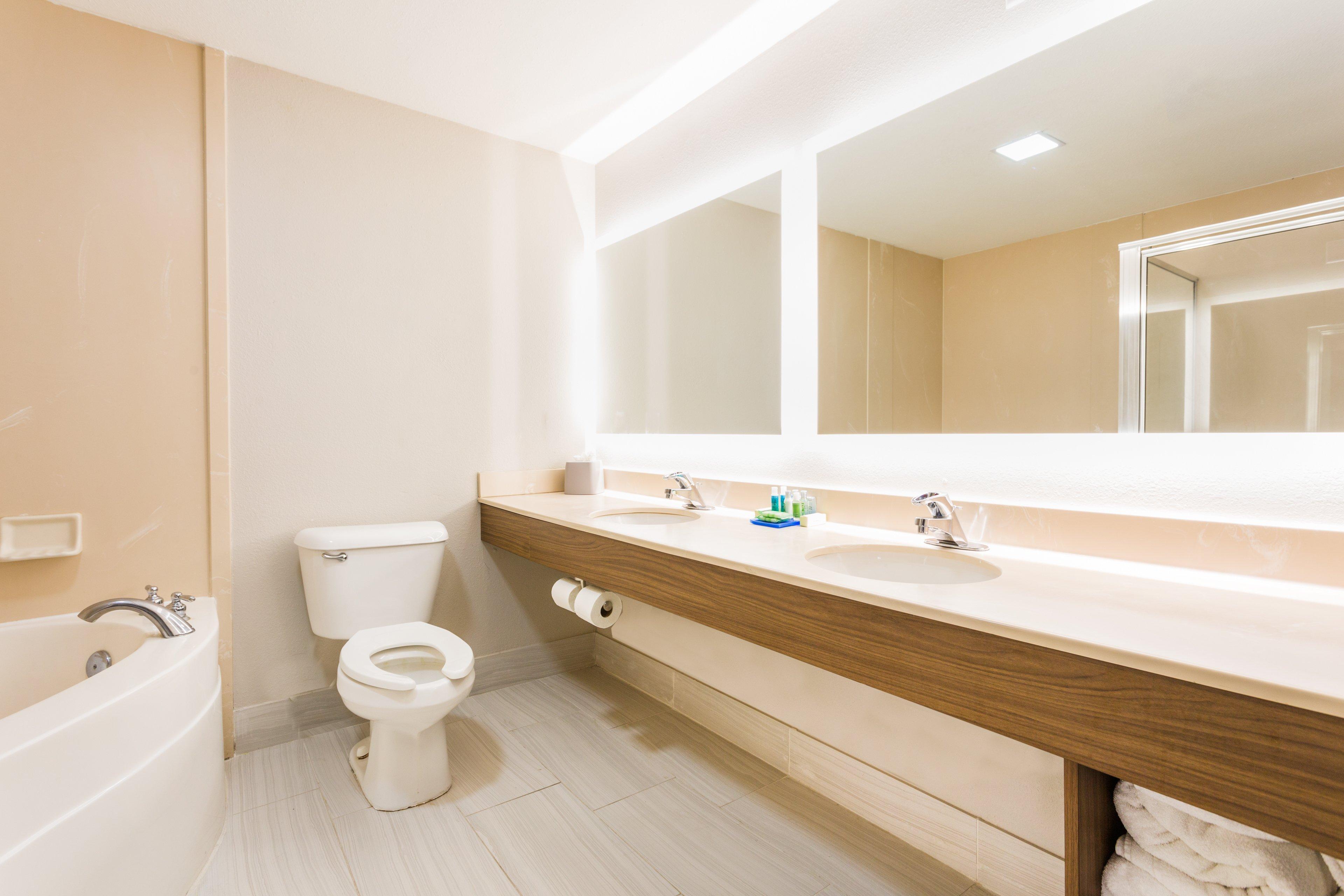 Holiday Inn Express - Plymouth By Ihg Extérieur photo