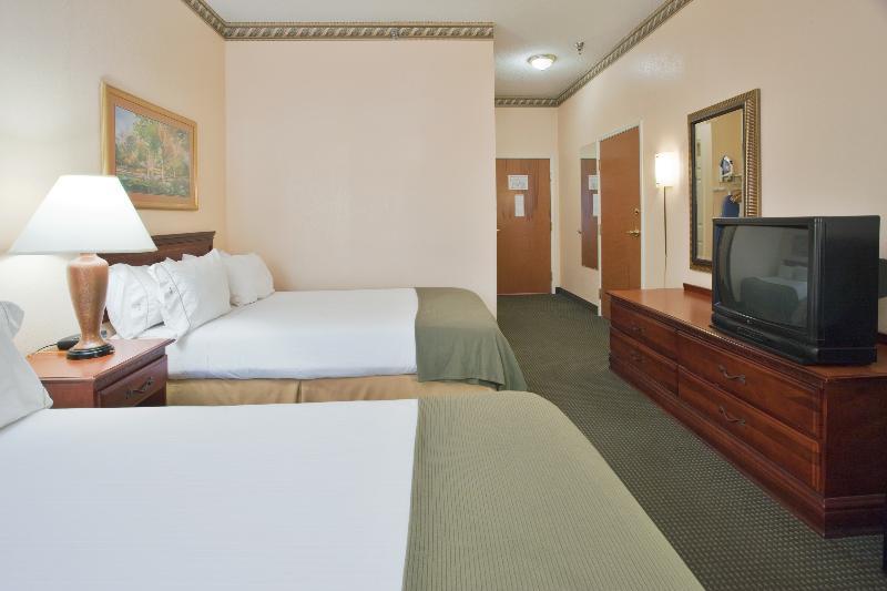 Holiday Inn Express - Plymouth By Ihg Extérieur photo